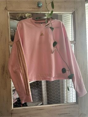 Adidas | Pink Crewneck Sweatshirt with Gold Stripes